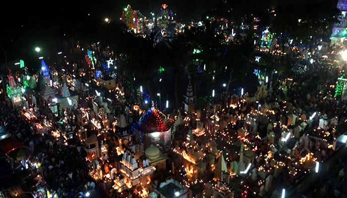 বরিশালে উপমহাদেশের ‘সর্ববৃহৎ’ দীপাবলি উৎসব
