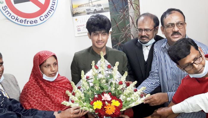সাইবার অপরাধ নিয়ন্ত্রণে সারাদেশে কাজ করতে চায় সাদাত