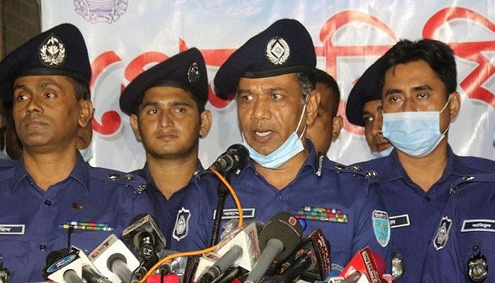 বাংলাদেশ সীমান্ত থেকে গ্রেফতার আকবর: পুলিশ