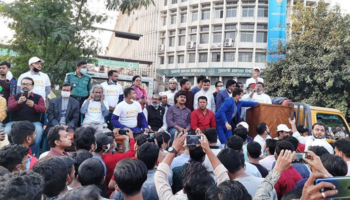 ফয়জুল-মামুনুলকে পিটিয়ে পাকিস্তানে পাঠাতে চায় মুক্তিযুদ্ধ মঞ্চ