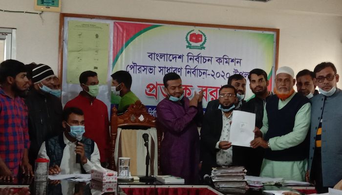  চুয়াডাঙ্গা পৌরসভা নির্বাচনে প্রার্থীদের প্রতীক বরাদ্দ 