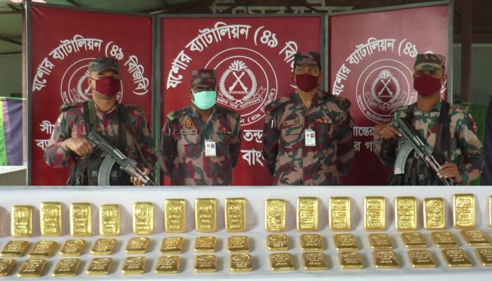যশোরে ৬০ সোনার বার উদ্ধার