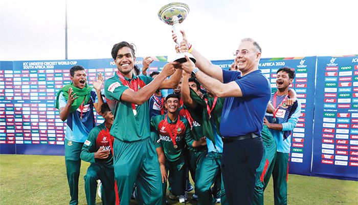 ক্রিকেটে যুবাদের বিশ্বকাপ জয়