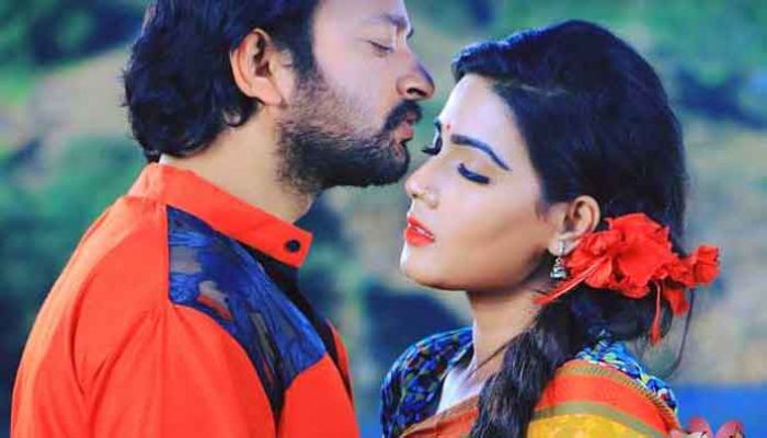 নতুন তিন সিনেমায় সাইমন-মাহি জুটি