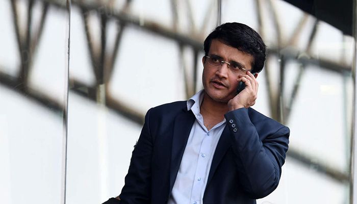 বুকে ব্যথা নিয়ে হাসপাতালে সৌরভ
