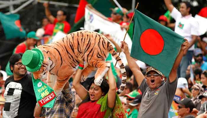 ক্রিকেট-ফুটবল দলের নতুন বছরের ক্যালেন্ডার