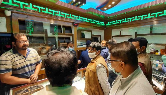 বাগেরহাটে জুয়েলারি দোকানের স্বর্ণালংকার চুরি