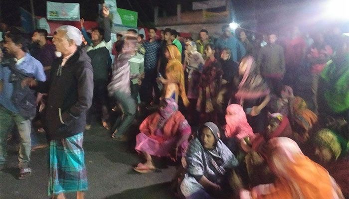রাঙামাটিতে বিদ্যুৎস্পৃষ্টে শ্রমিকের মৃত্যু, বিদ্যুৎ অফিস ঘেরাও