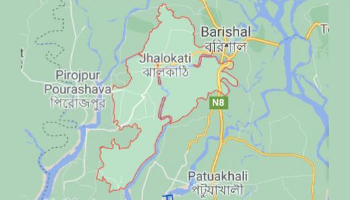 বৃদ্ধা রহিমার মুখে হাসি