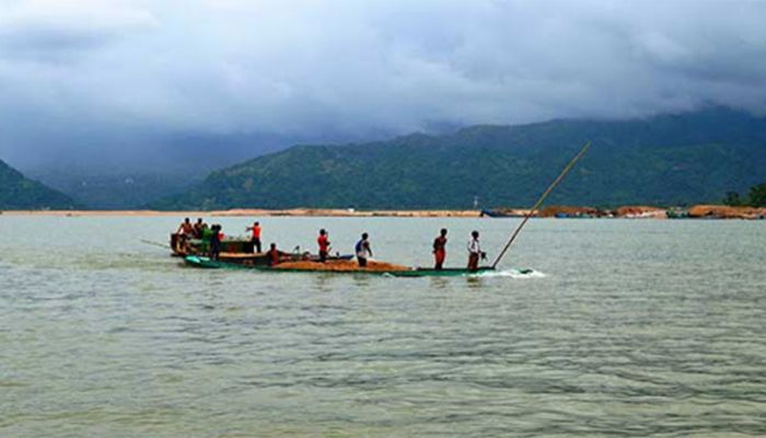 দুইদিন পর যুবকের মরদেহ ফেরত দিলো বিএসএফ