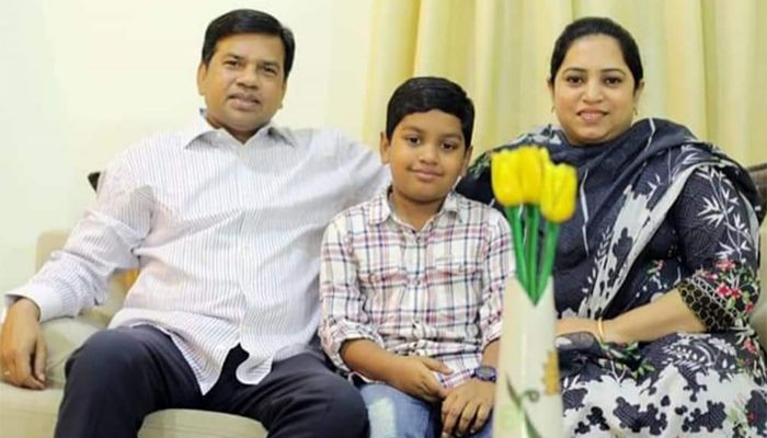 স্বপরিবারে করোনা আক্রান্ত এমপির আবেগঘন স্ট্যাটাস 