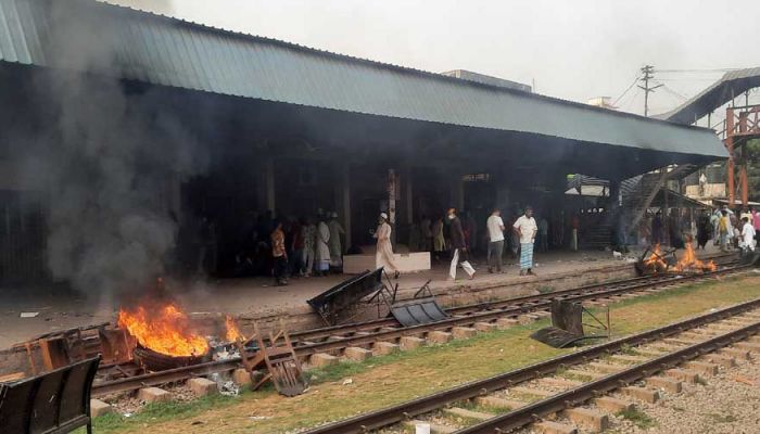 ব্রাহ্মণবাড়িয়ায় তাণ্ডব: পুলিশের ৩ মামলা দায়ের