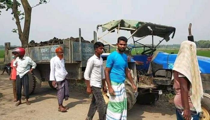ঝিনাইদহে ট্রাক্টরের চাপায় কৃষক নিহত