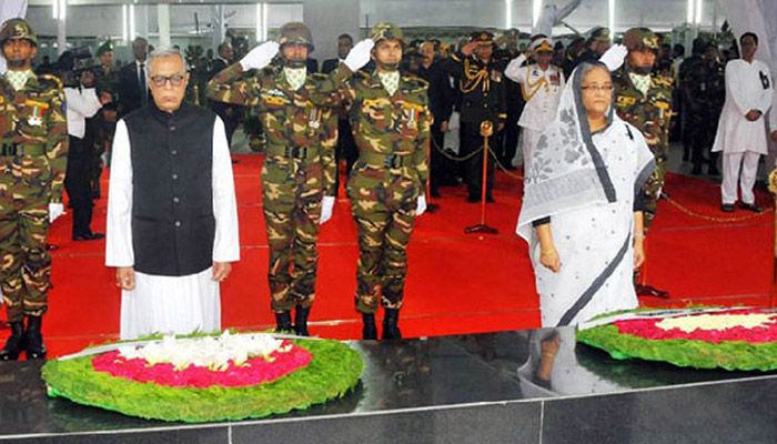 প্যারেড গ্রাউন্ডের অনুষ্ঠানে রাষ্ট্রপতি-প্রধানমন্ত্রী 