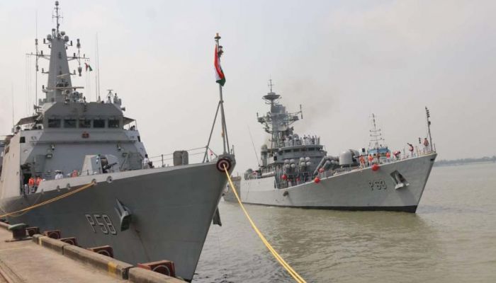 মোংলা সফরে ২ ভারতীয় সামরিক জাহাজ