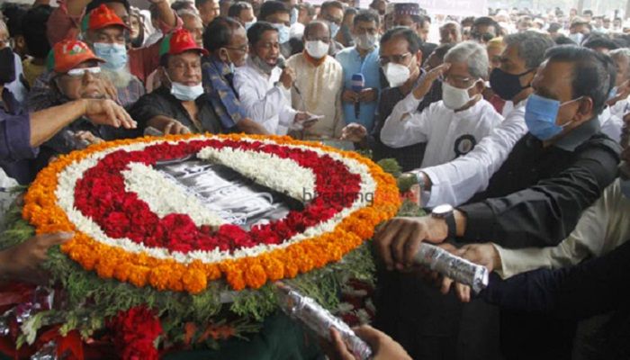 শহীদ মিনারে শেষ শ্রদ্ধায় মওদুদকে বিদায়