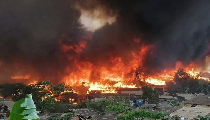 রোহিঙ্গা শিবিরে ভয়াবহ আগুন