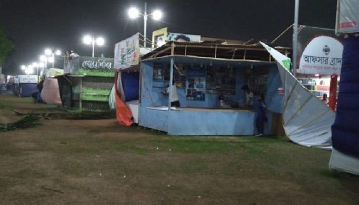 ঝড়ে লণ্ডভণ্ড বইমেলা
