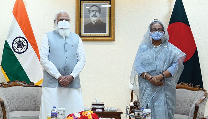 বন্ধুত্বপূর্ণ সম্পর্কের মোড়কে চ্যালেঞ্জের পেরেক