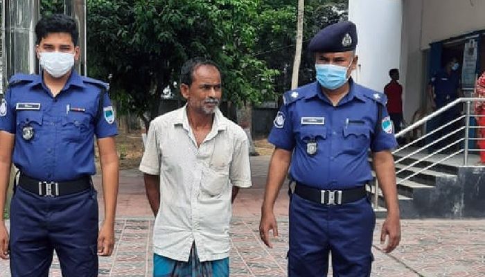  হত্যার ভয় দেখিয়ে শিশু ধর্ষণ, কাঠমিস্ত্রি গ্রেফতার