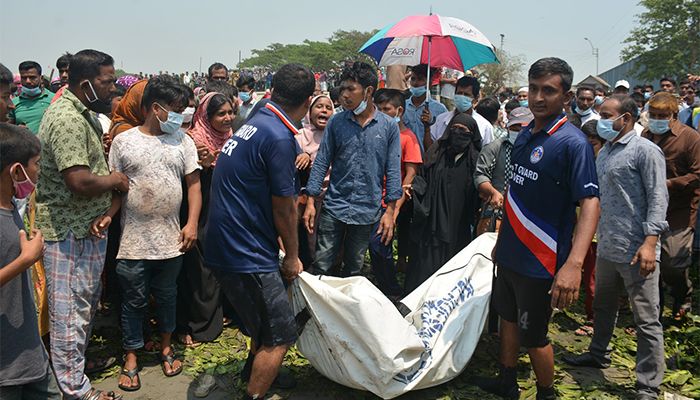শীতলক্ষ্যায় লঞ্চডুবি: আরো ৫ মরদেহ উদ্ধার
