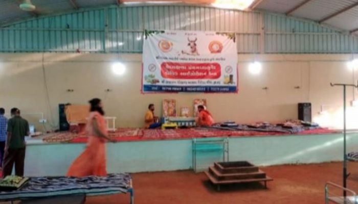 গুজরাটের কোভিড সেন্টারে খাওয়ানো হচ্ছে গোমূত্রের ওষুধ
