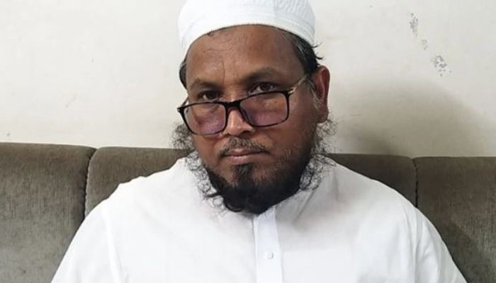 হেফাজত নেতা মুফতি মনির গ্রেফতার