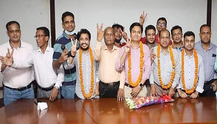 সেক্রেটারিয়েট রিপোর্টার্স ফোরামের নেতৃত্বে তপন-মাসউদুল