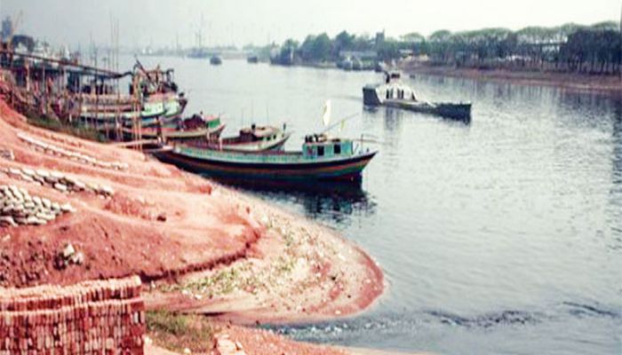 দখল-দূষণ থেকে নদী বাঁচানো যাচ্ছে না কেন?
