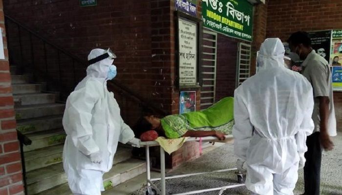আইসিইউ ও অক্সিজেন সংকটে বাড়ছে মৃত্যু 