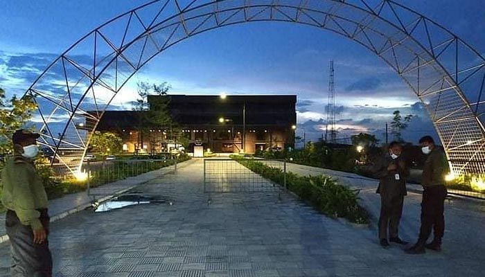 বোট ক্লাব আসলে কী?