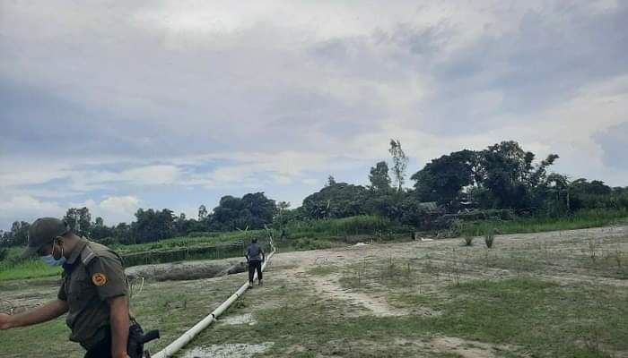 দৌলতপুরে অবৈধ ৭টি ড্রেজার ধ্বংস 