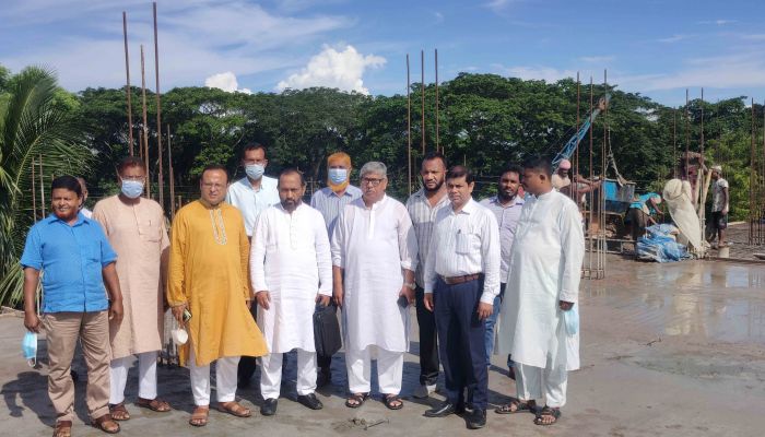 যশোর শামস্-উল-হুদা একাডেমিক ভবনের নির্মাণ কাজ পরিদর্শন
