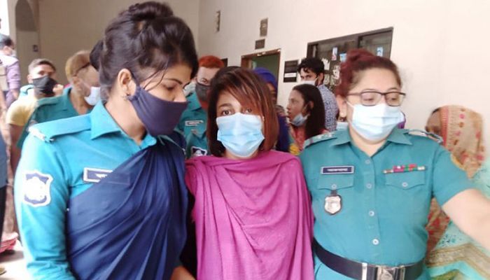 গৃহকর্মী নির্যাতন: চিত্রনায়িকা একার জামিন নামঞ্জুর