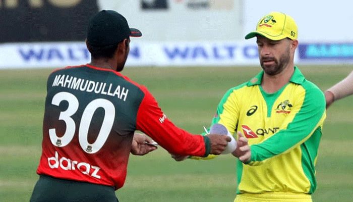 টসে হেরে বোলিংয়ে বাংলাদেশ