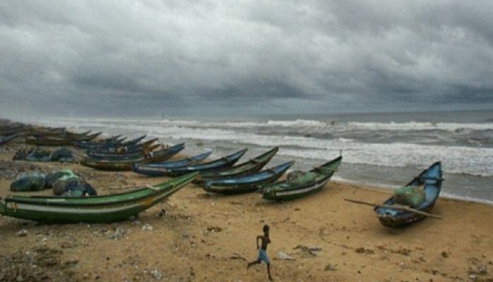আরো শক্তিশালী হচ্ছে লঘুচাপ, বন্দরে ৩ নম্বর সতর্ক সংকেত