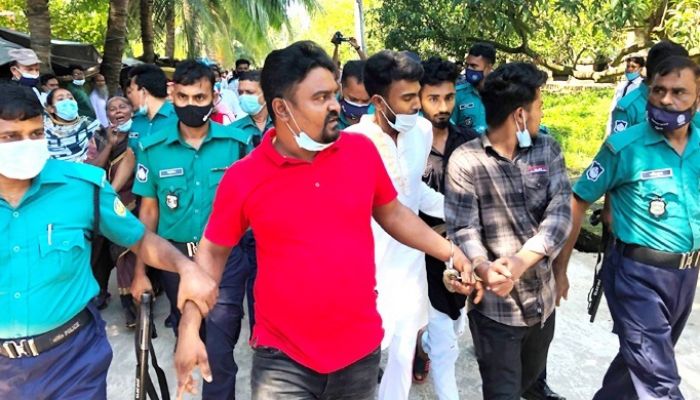 রুয়েট বাসচালককে কুপিয়ে হত্যায় ৪ জনের যাবজ্জীবন