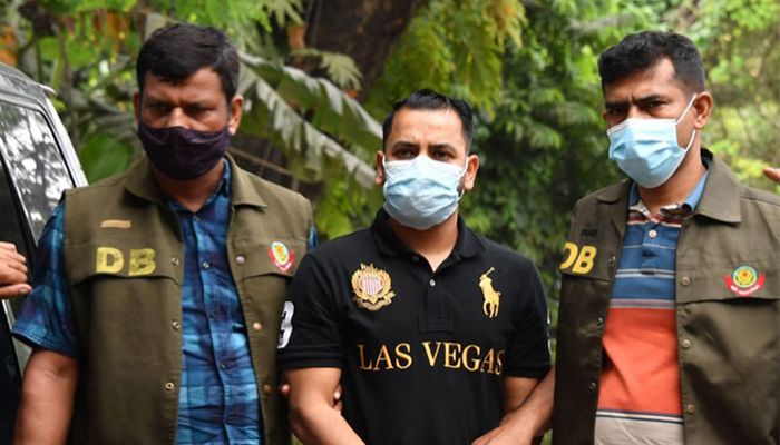 গ্রাহকদের ২৫০ কোটি টাকা হাতিয়ে নিয়েছে কিউকম : ডিবি