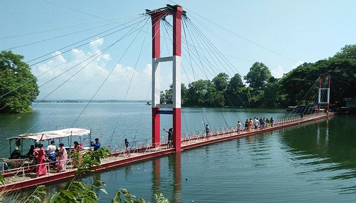 ২৩ দিন পর ভেসে উঠল রাঙ্গামাটির ঝুলন্ত সেতু