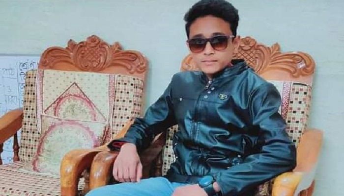 মোটরসাইকেলের বেপরোয়া গতি কেড়ে নিলো স্কুলছাত্রের প্রাণ