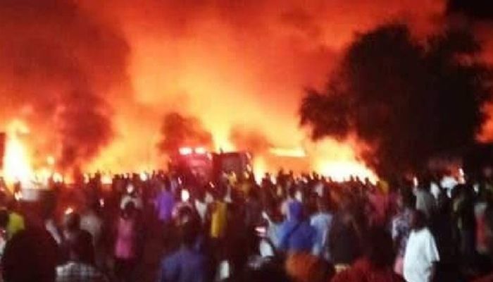সিয়েরা লিয়নে তেলবাহী ট্যাংকার বিস্ফোরণে ৯১ জনের মৃত্যু