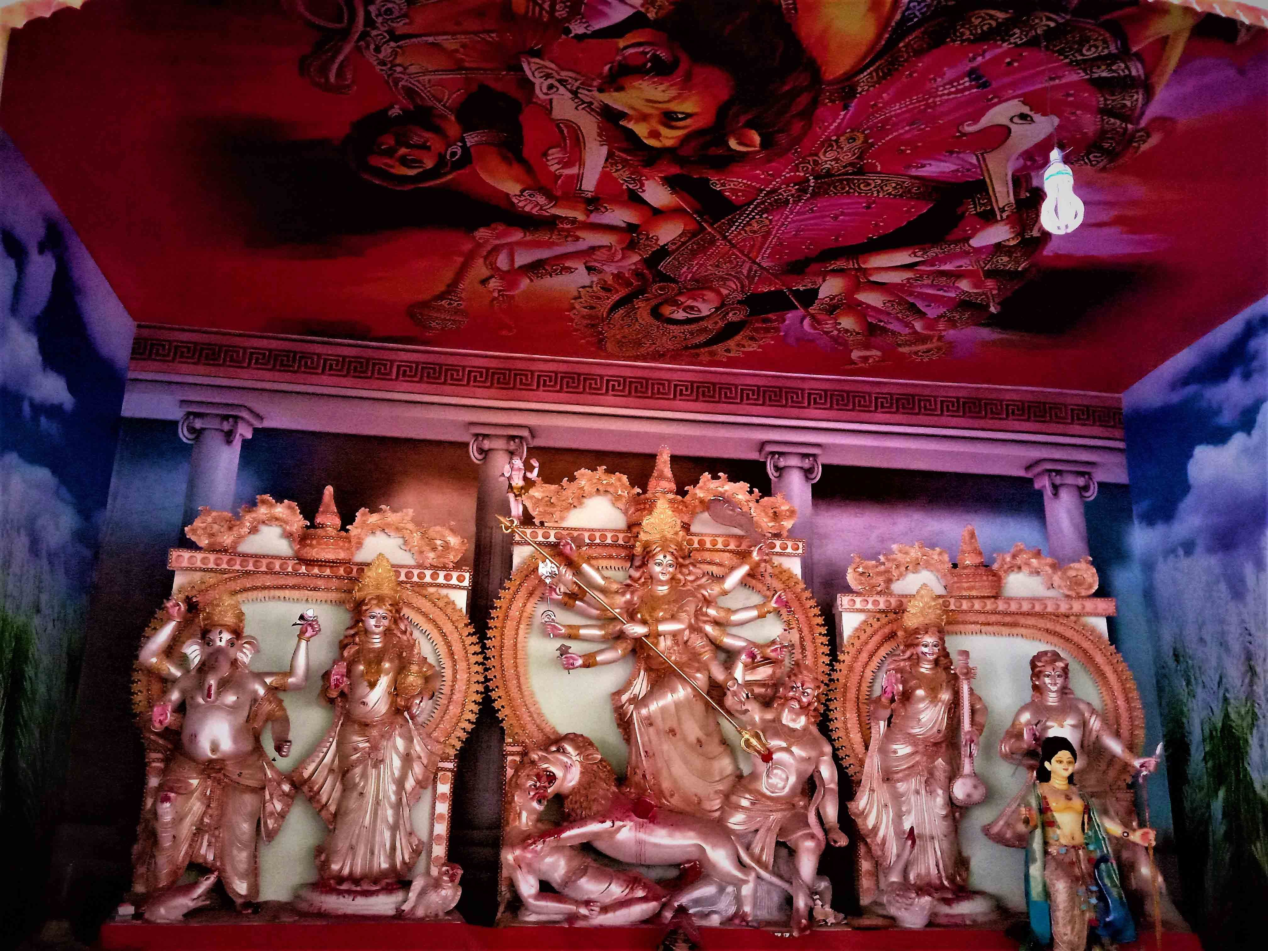 ঘুরে আসুন ঐতিহ্যের রমনা কালী মন্দির