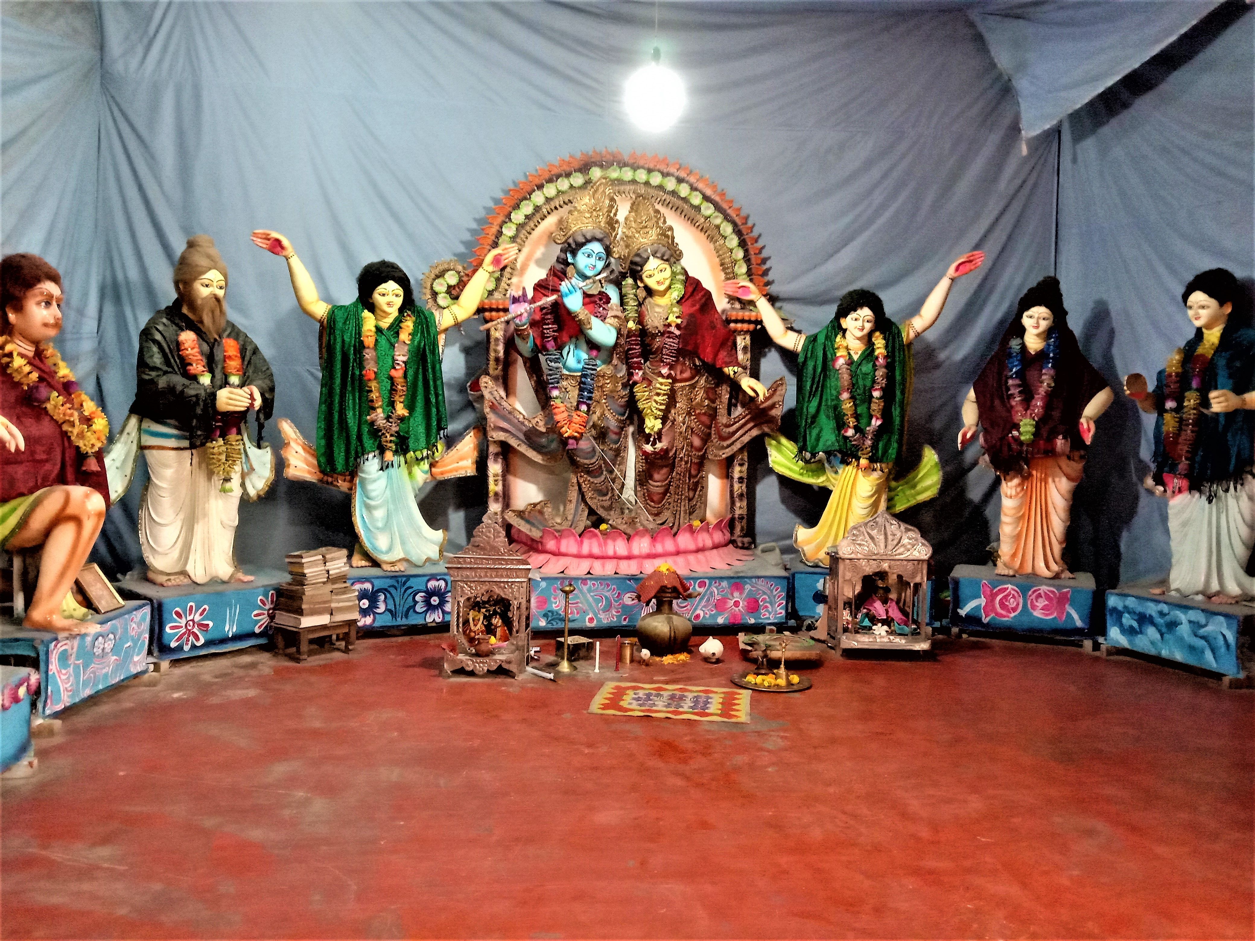ঘুরে আসুন ঐতিহ্যের রমনা কালী মন্দির