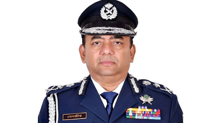 অনেকে দেশের উন্নয়নকে খামছে ধরার চেষ্টা করছেন: আইজিপি