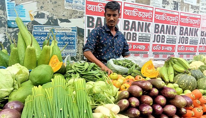 ছবিতে রাজধানীর শীতের সবজি বাজার