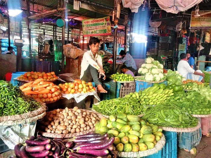 ছবিতে রাজধানীর শীতের সবজি বাজার