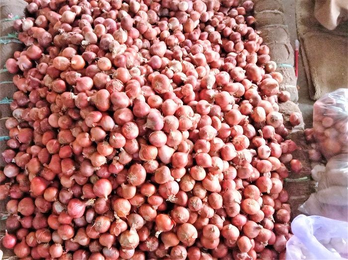 ছবিতে রাজধানীর শীতের সবজি বাজার