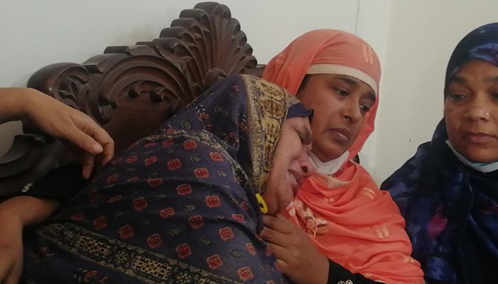 রায়ে সন্তুষ্ট, তবে সব খুনির ফাঁসি চেয়েছিলাম : আবরারের মা
