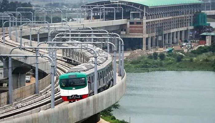 আগারগাঁওয়ের উদ্দেশে ছেড়ে গেল মেট্রোরেল
