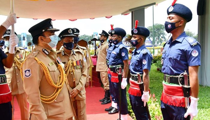 পুলিশের ৪০১ সদস্য পাচ্ছেন ‘আইজিপি ব্যাজ’